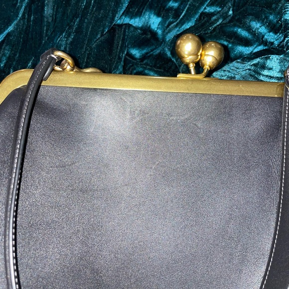 Oversized Kisslock Coach Bag - Picture 3 of 8
